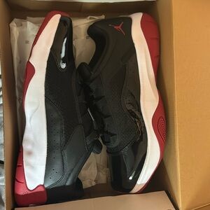 Men’s Jordan shoes 11 1/2 half new